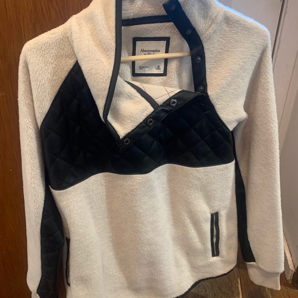Abercrombie and Fitch fleece pullover